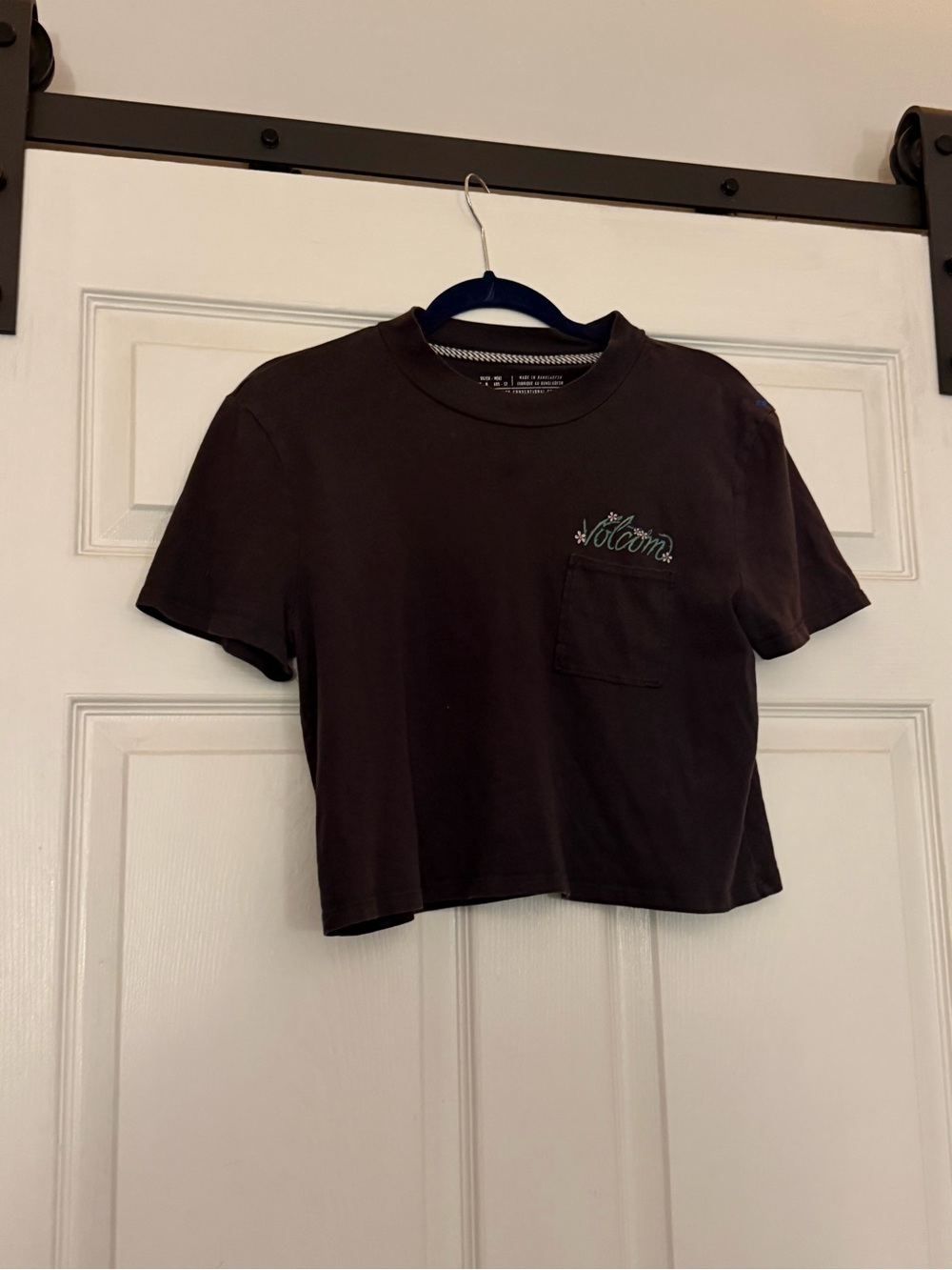 Volcom Black Cropped  Tee